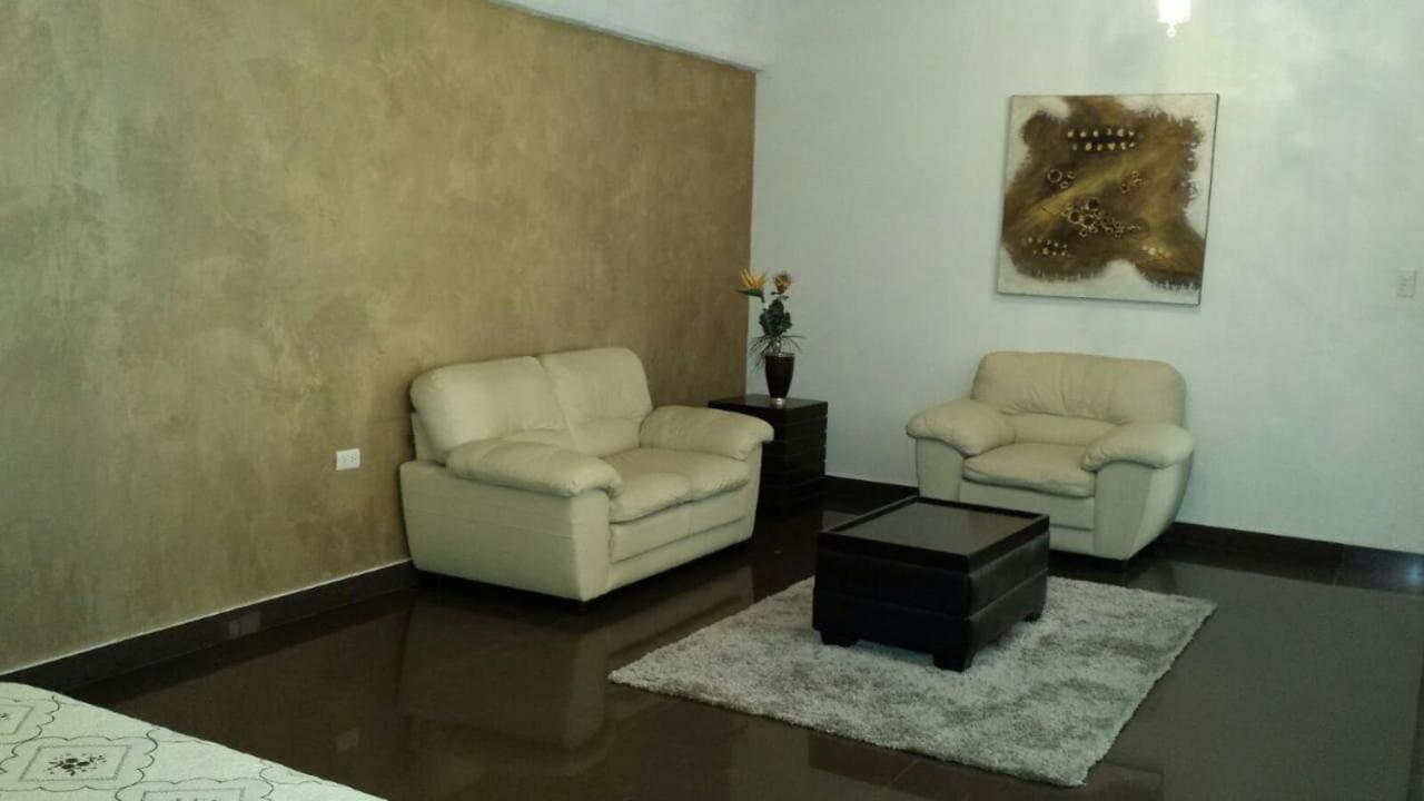 Premier Hotel Suites Ciudad Obregón Zewnętrze zdjęcie