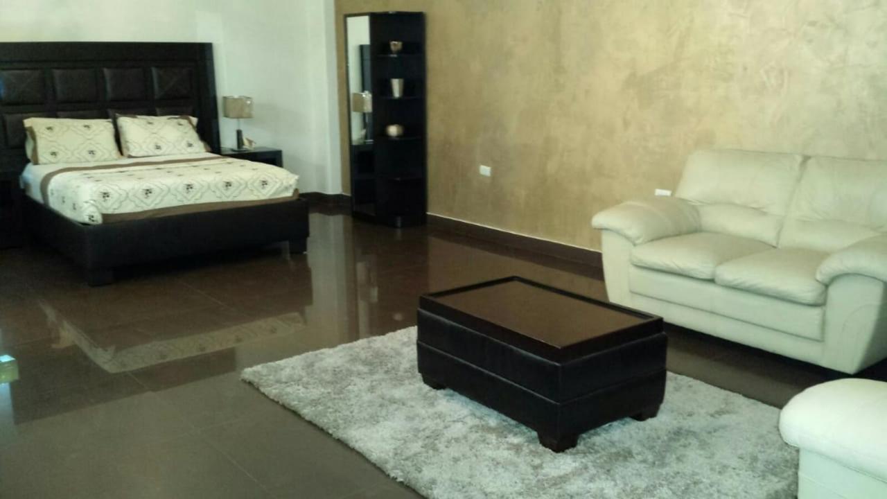 Premier Hotel Suites Ciudad Obregón Zewnętrze zdjęcie